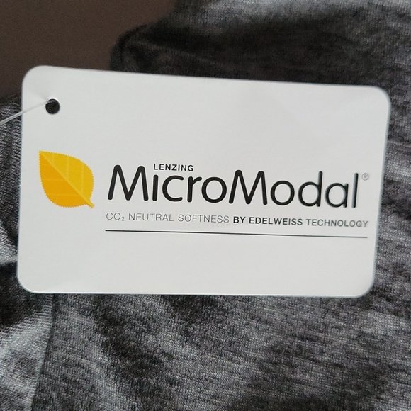 Athleta Solstice Tee Short Sleeve Athleisure Exercise Light Gray Size Medium NWT - Picture 11 of 11